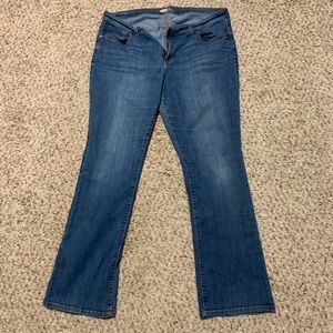 Women’s medium wash Old Navy Diva jeans